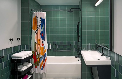 St. Petersburg - Clearwater Hotel | Moxy St. Petersburg Downtown
