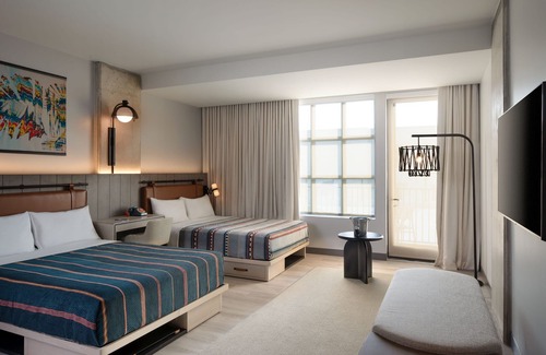 St. Petersburg - Clearwater Hotel | Moxy St. Petersburg Downtown