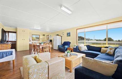 Tuross Head House | Moz N' Doz Cottage