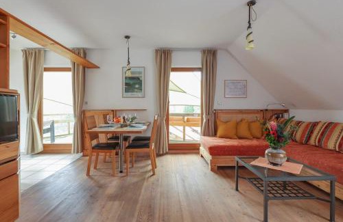 Hakenfelde Apartment | Mozart