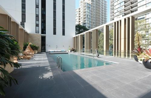 Macquarie Park Apartment | MQ Lux 2BR Apartment with study, pool, free parking, Metro