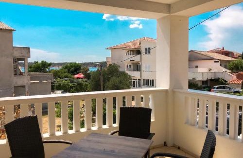 Barbat na Rabu Apartment | MR. HALL Apartments