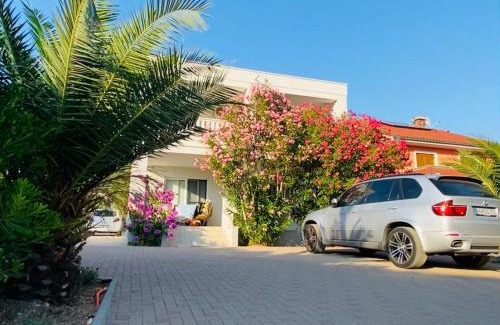 Barbat na Rabu Apartment | MR. HALL Apartments
