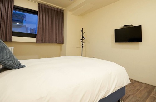 Central District Hotel | Mr. Mantter