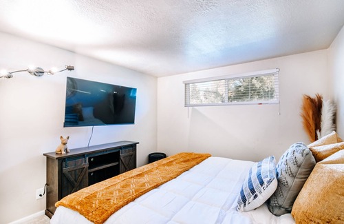 Salt Lake City Apartment | Mr Sunny: Entire home in Salt Lake City, Utah 2 Bed 1 Bath