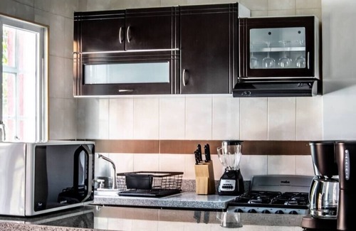 Roma Sur Apartment | Mr. W | Cute, Renewed Roma Apartment