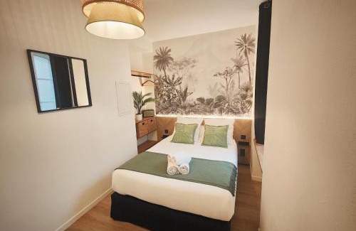 Cancale Apartment | MRODBNB - Appart Neuf - Aperçu Mer - 25m Plage & Resto - Ciné - Cheminée - Popcorn