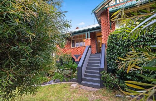 Victor Harbor House | Mrs Percivals heritage luxury and romance with outdoor deep soak tub