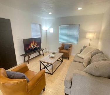 Encanto Apartment | *Msg for 5%off*2Bed1Bath KingBeds House MidtownPHX