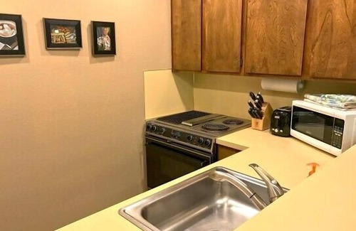 Glacier Apartment | Mt. Baker Lodging Condo 14 - Sleeps 6!