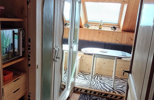 Cherrueix Apartment | Mt. Bay Saint Michel, a pretty little nest. Sea at 30 meters