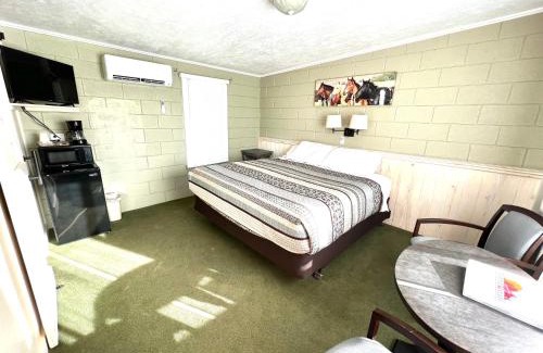 Zion National Park East Entrance Apartment | Mt Carmel Motel close to Zion National Park