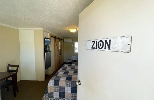 Zion National Park East Entrance Apartment | Mt Carmel Motel Room close to Zion National Park!