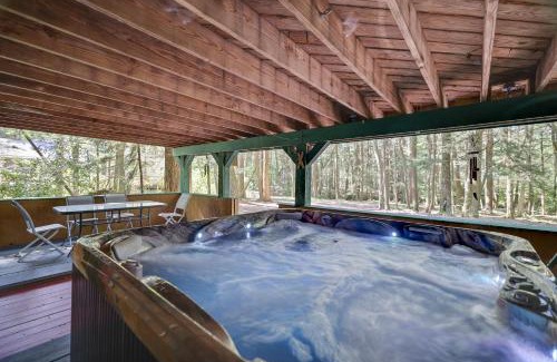 Pocono Pines Cabin | ⛰⛵️⛱Mt. Maplewood Lodge❤️Seasonal Specials ☆Poconos☆Cabin☆Hot⛷Tub☆Game Room☆