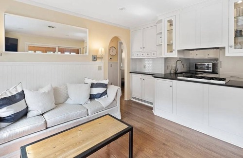 Sunapee House | Mt. Sunapee winter ski season rental - Sleeps 16+