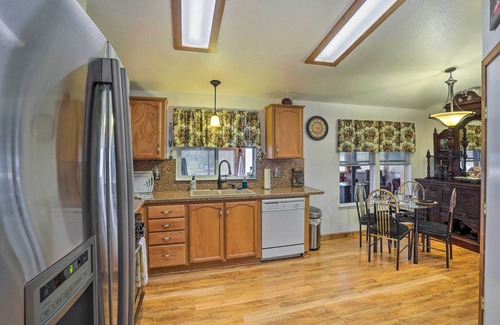 Redding House | ‘Mtn Gate Guest House’ ~ 6 Mi to Shasta Lake!