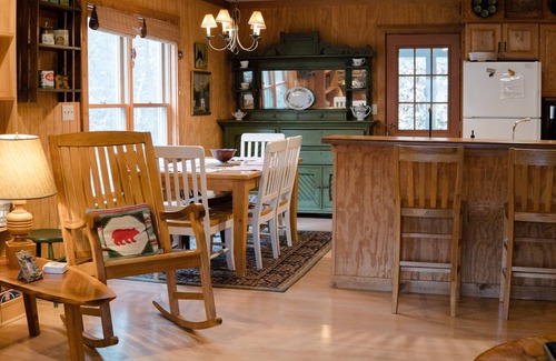Weaverville Cabin | Mtn. Getaway-with HOT TUB!