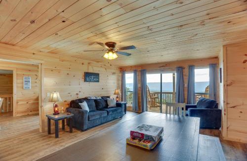 Flat Rock House | Mtn-View Gem Flat Rock Retreat with Deck and Grill!