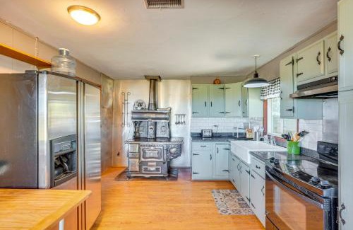 Patagonia House | Mtn-View Haven 24 Mi to Patagonia Lake!