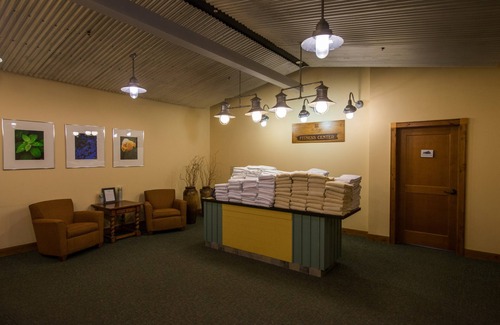 Crested Butte Apartment | Mtn View King Room | Swimming Pool + Gym