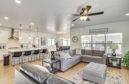 Herriman House | Mtn-View Utah Gem w/Home Office
