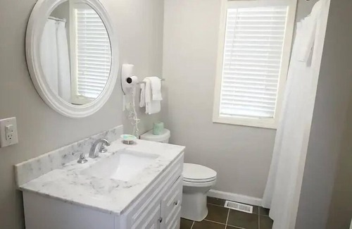 Dahlonega Villa | Mtn View Villa on Choice Avenue - Steps to Downtown