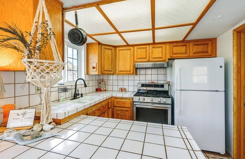 Weldon House | Mtn-View Weldon Home: Walk to Pacific Crest Trail