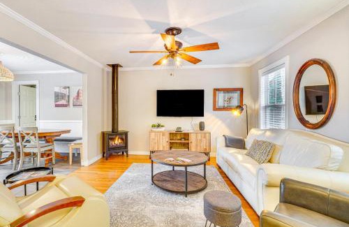 Eureka Springs House | Mtn Views and Fire Pit Eureka Springs Home