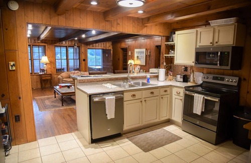 Bristol Other | Mtn Views at Eastview Farm, 3bd/2ba,15 min from King University/Downtown Bristol