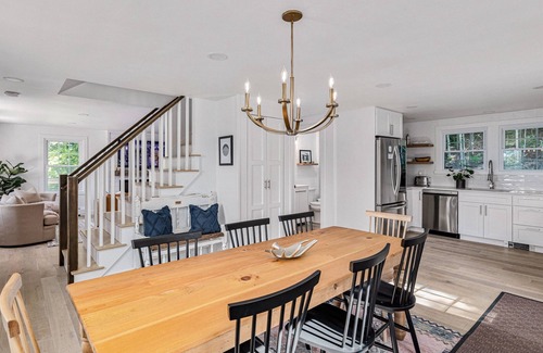 Stowe Cottage | Mtn Views | Bike & Hike | Hot Tub | Private Deck