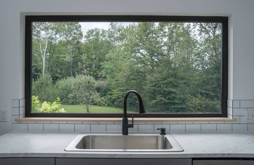 East Burke House | Mtn Views: Colonial Home on Kingdom Trails!
