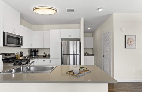 Northwest Reno Apartment | Mtn. Views, Pool, & HotTub | Luxury Northwest
