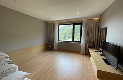 Dong-Gu Hotel | Mudeungpark Hotel