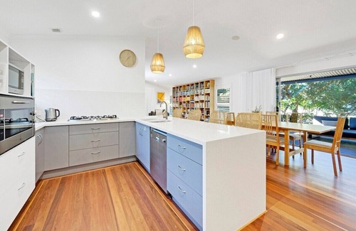 Mudjimba House | Mudjimba Beach Haven - 2 min walk to water!