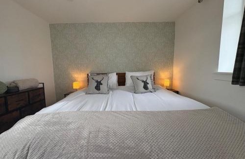 Bannockburn House | Muirside Cottage