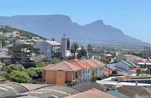 Muizenberg Apartment | Muizenberg-Melrose Village