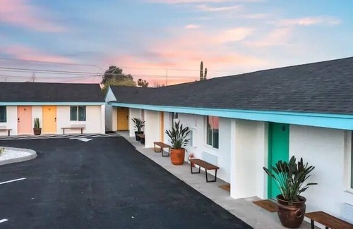 Chandler House | Muku - Sparkling Heated Oasis - Downtown Chandler