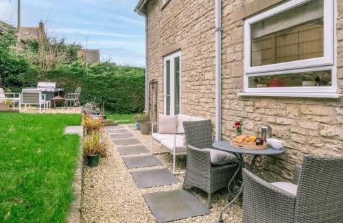 Upper Oddington House | Mulberries