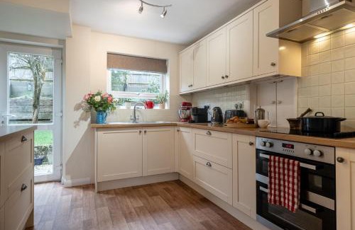 Upper Oddington House | Mulberries