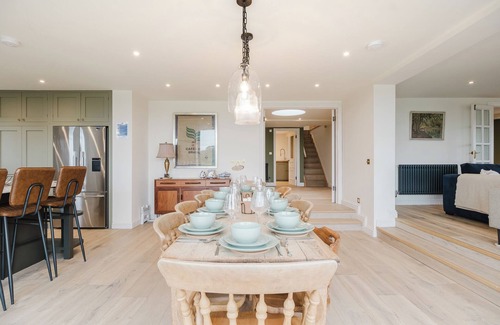 Malmesbury House | Mulberry Cottage 5BD in Wiltshire