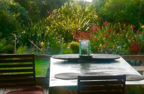 Tryphena Bed & Breakfast | Mulberry Grove Retreat
