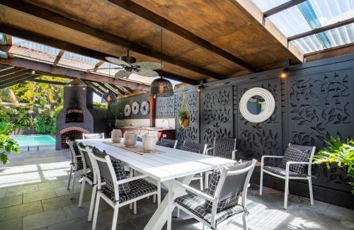 Berry House | Mulberry House - Pet Friendly with Swimming Pool