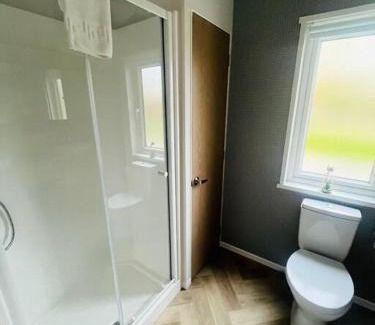 Allerthorpe House | Mulberry Lodge with Hot Tub