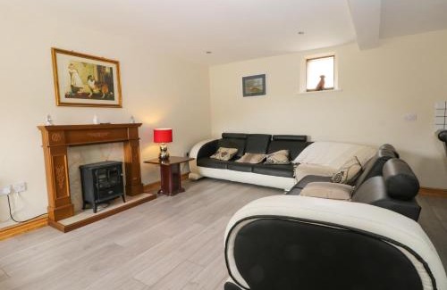 Tunstall House | Mulberry Manor
