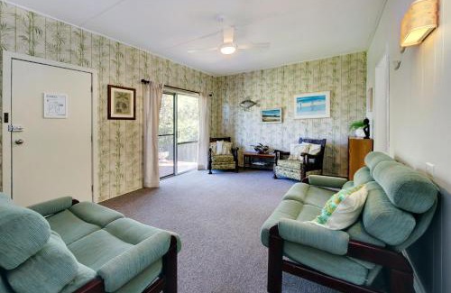 Hat Head House | Mullers Cottage at Hat Head - 25 Straight Street