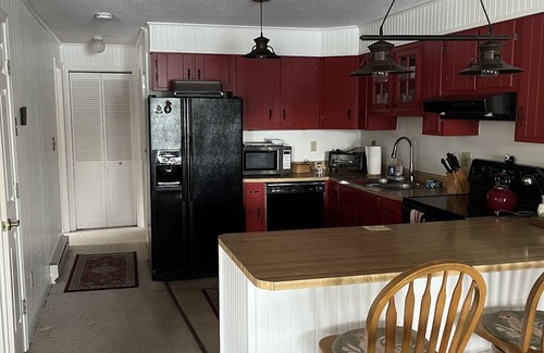 Mirror Lake House | Multi Home Estate with Private Dock - Linens Included
