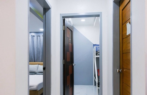Poblacion District House | Multi-level House with a Pool, Near Airport