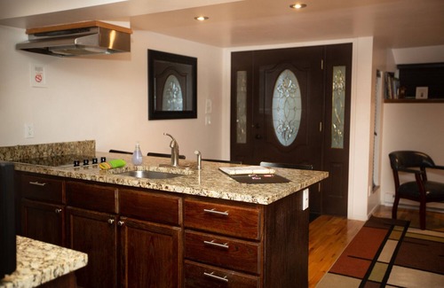 Multnomah Village Bed & Breakfast | Multnomah Gem - Beautiful, pampering, mins to downtown Portland