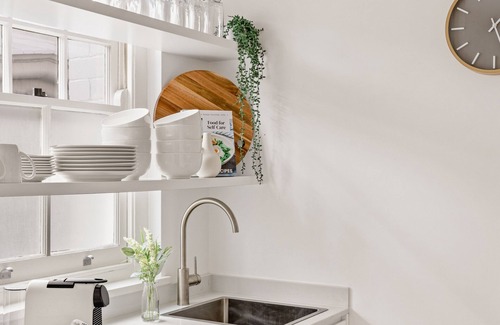 Randwick Apartment | Mulwarree Avenue Apartments by Urban Rest