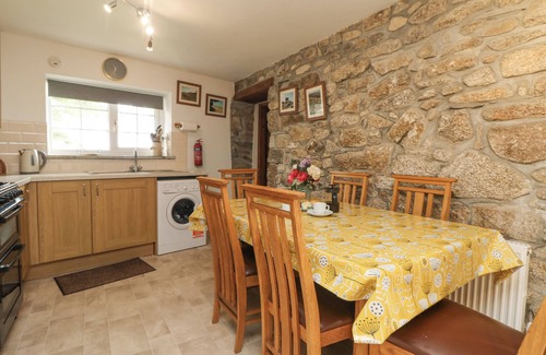 Liskeard Cottage | MUM'S COTTAGE, pet friendly, character holiday cottage in Upton Cross